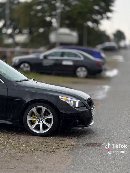 Exploring the BMW E60: Features and Specs