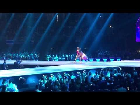 Catriona Gray (Miss Universe 2018 swimsuit competition)