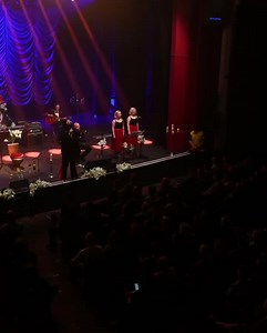 Sing along now!! 🎵 #elvanaunplugged O2 Shepherds Bush Empire ELVANA unplugged on tour again this September in Birmingham, Bristol, Newcastle and Glasgow ✌️❤️ | Elvana Elvis Fronted Nirvana