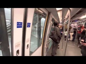 香港國際機場旅客捷運 Hong Kong International Airport Automated People Mover | 西大堂往東大堂 West to East Concourse