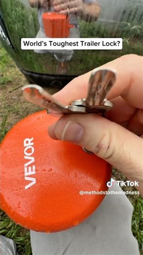 Picking the Trailer Lock “No One Can Pick” in Seconds 😎 #lockpicking #trailer #security #antitheft