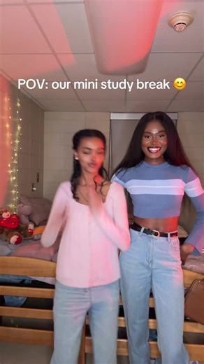 💕 @esther_pink35 | study