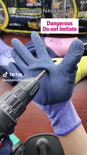 Essential Work Gloves for Construction and Factory Use