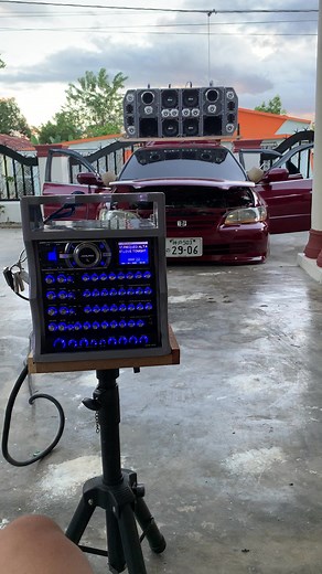 Chipeo 12 Voltio: La Música de Team En Bri