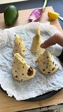 Piadina and avocado cone