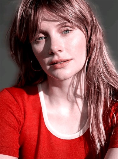 Aceptación y amor familiar en Bryce Dallas Howard