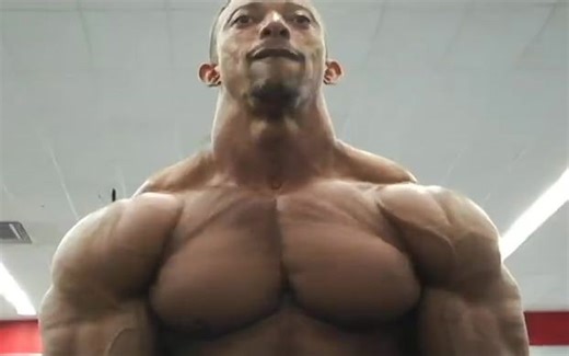 Troy Alves训练视频