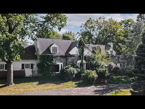 Abandoned Drug Dealers Mansion with EVERYTHING Left Behind | Police Raided the House