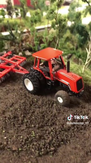 Progress update on the brand new model farm. #modelfarm #sscale #64thscale #diecast #diorama #farmdisplay #toytractors #toytractor #smalltown