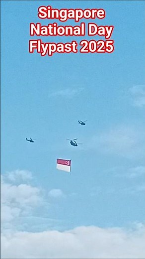 🇸🇬 Singapore National Day Flypast 2025 | Giant Flag by Helicopters 🇸🇬 #shortsfeed #sg