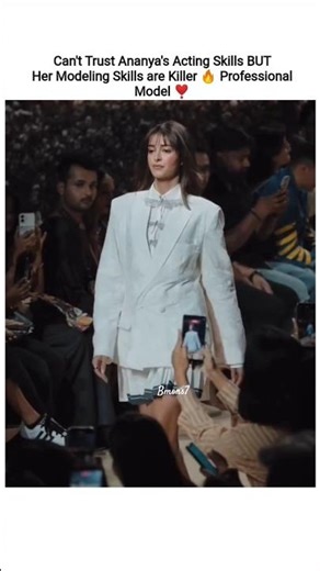 Ananya Killing her Modelling Stage 🔥💖#ananyapandey#ananya#ahaanpanday#shortsfeed #model