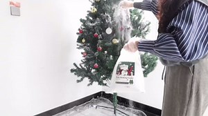 PJT 5LB Snow Flocking Powder,Self-Adhesive Fake Snow Flock for Christmas Tree,Instant Artificial Flocking Spray Powder for Winter Xmas Artificial Tree Wreath Garland Crafts Home Display