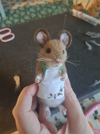 It's tutorial thursday! I will be trying to do a quick tutorial each Thursday post in the comments any tutorials you would like to see 😁 hope you enjoy and find this helpful 💕 #tutorial #needlefelting #mouse #howto #followalong #thursday #fypageシ | The Dusty Bunny UK