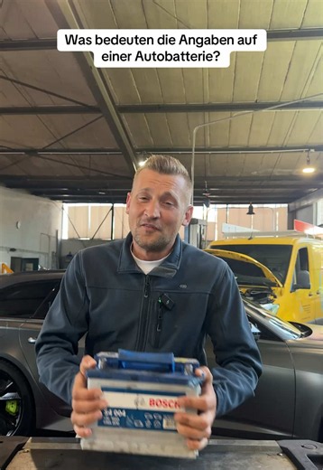 4 Takte eines Otto Motors: Ansaugen, Verdichten, Arbeiten