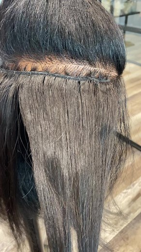 For those that’s curious to learn what’s the Invisible Bead Microlink Sew In. It’s a seamless extension Technique used to add volume and/or length sewing weft extensions to microbeads. 1-2 rows needed for volume 3-5 rows needed for volume and lengthLet’s 3 months with maintenance and texture love and care. | K. Rachelle Salon | Facebook