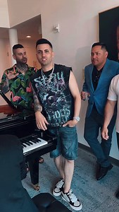 Hoy vamos hacer esta pieza romántica para todos los fans de el @onielbebeshito y @lenieroficial esta noche se rompe naples disfrútala | Lenier