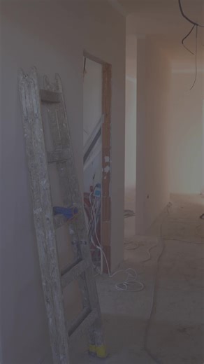 🌱 5 dolog, amit tavasszal érdemes ellenőrizni a házon A tél nyomot hagyhat az otthonodon. Most érdemes egy gyors ellenőrzést tartani: ✔️ Tető – nincs-e sérült cserép ✔️ Ereszcsatorna – nem tömődött-e el ✔️ Kerítés – nem lazult-e meg ✔️ Udvar, járda – nincs-e süllyedés ✔️ Külső falak – nem jelent meg repedés Ha bármi javításra szorul, nálunk megtalálod az alapanyagokat és a megoldást is. 📍 Bátor Tüzép – ahol a tavaszi felújítás kezdődik. 📍 Cím: 4300 Nyírbátor, Pócsi utca 128. 📧 Építőanyag osz