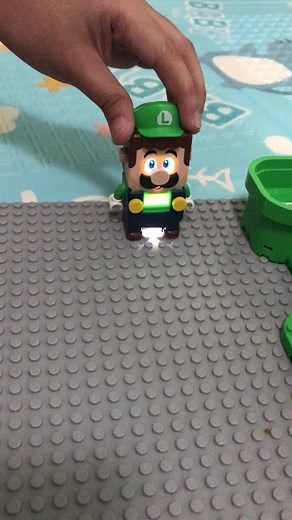 #legosupermario but app cannot load 😭😭😭