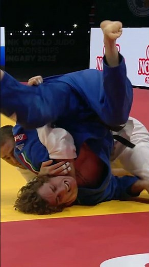 Crazy strangle from Naguchev! 🇦🇪