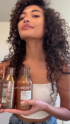 What’s your curl story? 🌀 Redken’s NEW All Soft Mega Curl 🤎 #allsoftmegacurls #curls #curlyhair #healthycurls