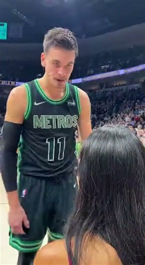 Unforgettable Arena Proposal: Basketball Star Drops to One Knee After Epic Shot! #Shorts #NBA