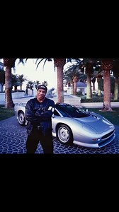 In the 1990s, Mike Tyson lived a life of extreme luxury, fueled by his boxing earnings and endorsements. He was known for his lavish spending on mansions, exotic cars, and even pet tigers. #fblifestyle #reelsvideo #foryoupageシforyou | Top Boxing