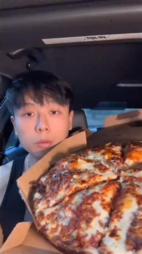 American Boy Tries Popular Fast Food | USA Street Food Vibes