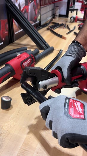 Delivers the Fastest Installation Ready Cuts. M18™ FORCE LOGIC™ CABLE CUTTER KIT with 750 MCM Cu/Al Jaws. #MilwaukeeTool #NothingButHeavyDuty #necaphilly23