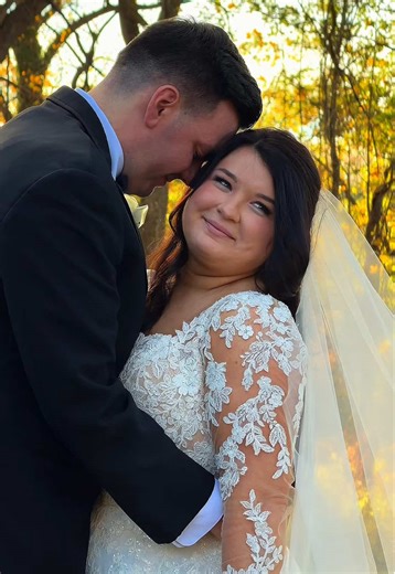 Fall wedding days are absolutely unmatched. The beautiful colors, the fallen leaves, the crisp air. The perfect season to start your forever 🫶🏼🍂 #fallwedding #fallbride #weddingcontentcreator #weddingday #colorful Philadelphia wedding content creator. Philly wedding content creator. Pa wedding content creator. Wedding at the inn at Villanova.