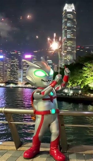 Playing fireworks in Hong Kong Harbor #alienlife #ai #hongkong #shorts #supermen #超人前传