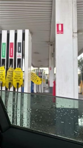 First World Problem! Why people take photos @ petrol station instead of getting Petrol?! oOh No 😬🫣😝