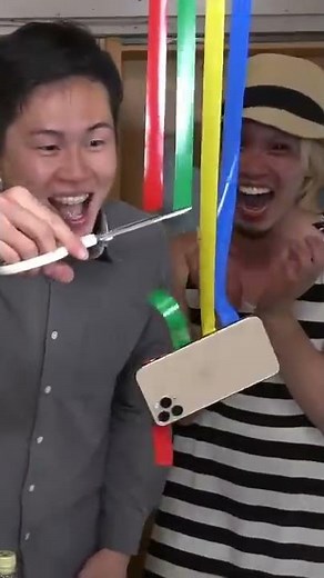 ペットボトルフリップ成功させてiPhoneを落とせ！#shorts