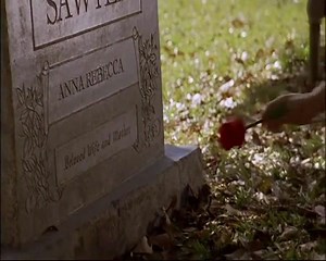 Coucou les #TreeHillers ^^ Comment allez vous? Je vais essayer d'être un peu plus active cette semaine. J'avoue être sur plusieurs fronts xD Il faut que je fasse du tri dans mes pages. Je vous partage une vidéo à l'occasion de la #ScèneDuWeekend. Cette fois-ci j'ai eu envie de mettre à l'honneur Peyton Sawyer. J'ai bien aimé l'idée de l'ange de la mort, pas vous? LIEN YouTube : https://youtu.be/wo_GL3jQHBQ?si=3AbCT5gusDe1eI8f #Jo' | Les Frères Scott France