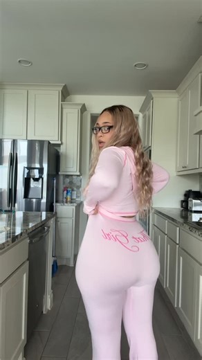 Wynter on Instagram: "Am I plus size?"