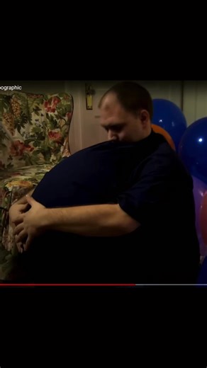 Daz Reacts to a Man in Love with Balloons