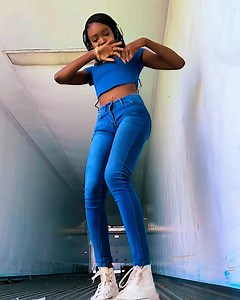 Who needs a stage when you’ve got moves like this? 🔥 She turned a truck container into pure vibes! From an unexpected place to unstoppable energy! Watch how she transforms a truck container into her own dance floor with confidence and rhythm. Proof that real vibes don’t need a fancy location. 💃🚚✨ #TruckLife #ContainerDance #DanceAnywhere #ViralDance #UnexpectedDance #ForYou #DanceVibes #CreativeMoves #DanceReels #UniqueLocations #ForYouPage | Truckerrdoll