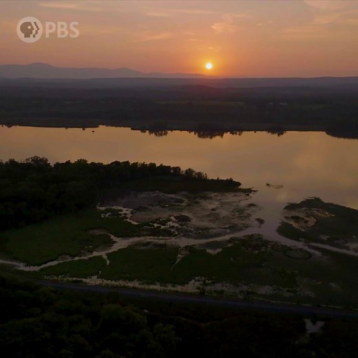 Ken Burns teams up with directors Sarah Botstein and David Schmidt for a new 12-hour documentary that examines how the founding of America turned the world upside down. An expansive look at the virtues an contradictions of the war and the birth of the United States of America, the film follows dozens of figures from a wide variety of backgrounds. See it on PBS Hawaiʻi all week beginning at 8 pm and on https://www.pbshawaii.org/programs/the-american-revolution/ #kenburns #americanrevolution #pbs 