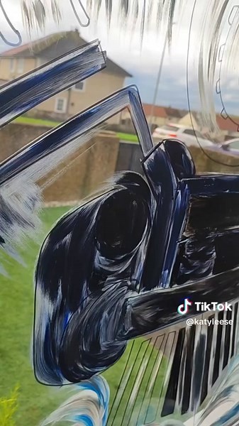 Polar express window painting S #christmaswindows #windowpainting #polarexpress