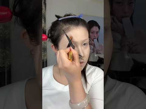 Acne-Friendly Concealer Expertise in Makeup Series