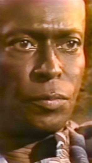 Fuck Yr Algorithm on Instagram: "Miles Davis 60 Minutes w/ Harry Reasoner November 12, 1989 ⚡️ #milesdavis #interview #60minutes #1980s #80smusic"