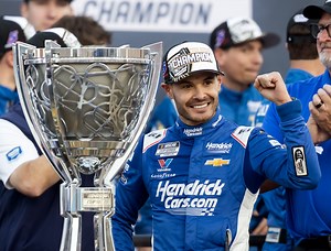 Elk Grove honors NASCAR star Kyle Larson with championship parade after second title: “Good to come here and celebrate”