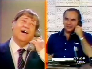 21K views · 646 reactions | Gran sketch del programa "Decalegrón" llamado "Disque su Disco"(parodia del programa más popular de la AM en los años 80's, emitido en CX20 "Radio Montecarlo", llamado "Aqui está su Disco"). Año 1986. NOTA: vean como Eduardo D'Angelo y Ricardo Espalter se tientan al equivocarse este último con el diálogo que debía decir. Video del canal de Youtube: Ana Castellanos Video mejorado por: Uruguay Nostalgia TV | Uruguay Nostalgia TV | Facebook