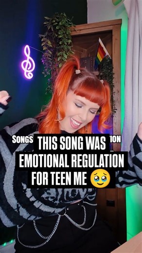 Robyn Ward on Instagram: "Teenage me would absolutely HOWL along to Blurry by Puddle Of Mudd 🥹 I sometimes wonder what I would tell her if I had the chance to as adult me... Before I was a therapist, I was already learning how to regulate my emotions, I just didn’t have the words for it yet. Music was where a lot of us processed anxiety, overwhelm, and feelings we couldn’t explain. Songs like this were relatable and helped calm a nervous system that didn’t feel understood yet. Sometimes emotion