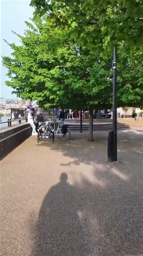 Sunny London Walk: Queen's Walk 4K HDR