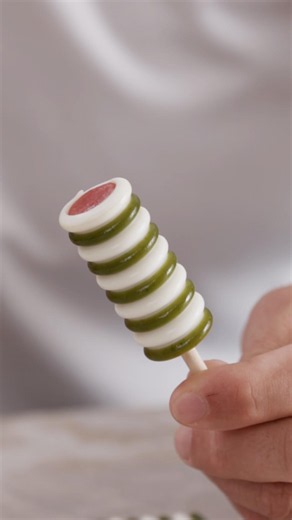 A Raspberry, Basil & Yoghurt Popsicle!