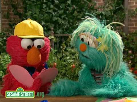 Sesame Street: Elmo's Card Blows Away