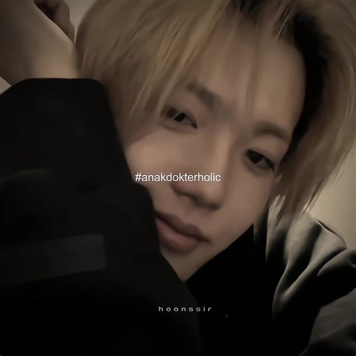 Doyoung: Dari Idol Menjadi Dokter yang Menginspirasi