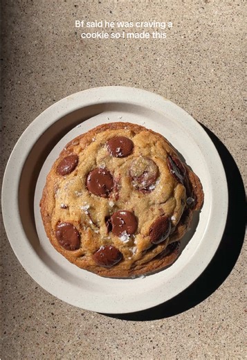 Delicious Alice in Wonderland 'Eat Me' Cookies Recipe