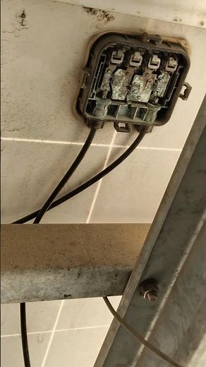 Solar Panel Junction Box Damage 😲 | Power Loss નું મોટું કારણ! #solar #solarpanels #solarpower