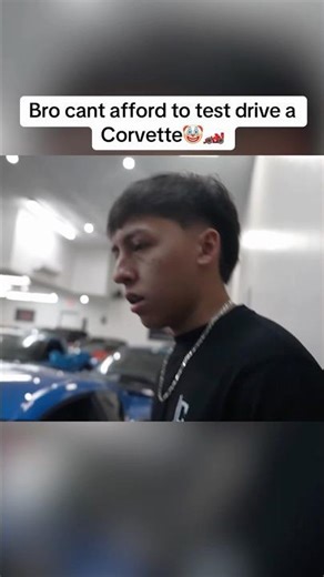 Trying to test out a Corvette but they dont let me😔🏎️